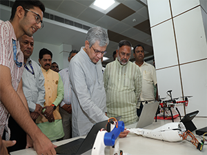 ashwini-vaishnaw-announces-establishment-of-advanced-quantum-artificial-intelligence-labs-at-mnit-jaipur