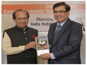 scope-dg-gets-outstanding-leadership-award-