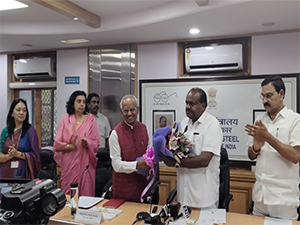 h-d-kumaraswamy-launches-sims-2-0-portal