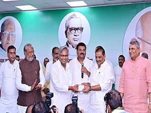 another-bureaucrat-dubbed-to-be-successor-of-a-cm-joins-party