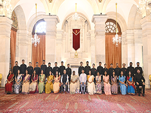 officer-trainees-of-indian-foreign-service-call-on-the-president