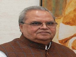 meaning-of-malik-hobnobbing-with-kcr-